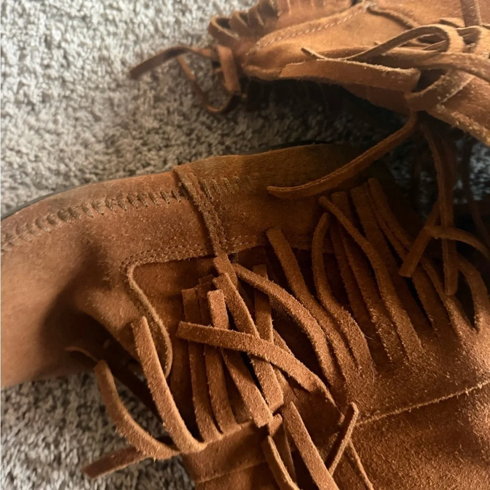 Women’s Brown Fringe Minnetonka Mid-Calf Boots - Picture 7 of 8